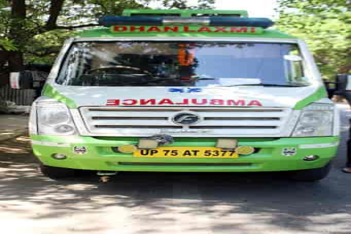 Ambulance service in Saket Delhi